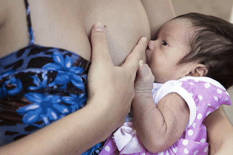 Canetas emagrecedoras no pós-parto: busca aumenta, mas há risco para a amamentação?